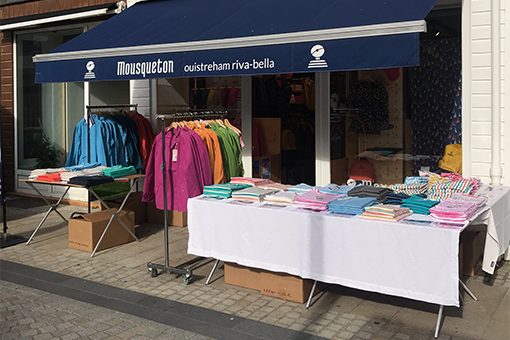 Stand braderie de Ouistreham