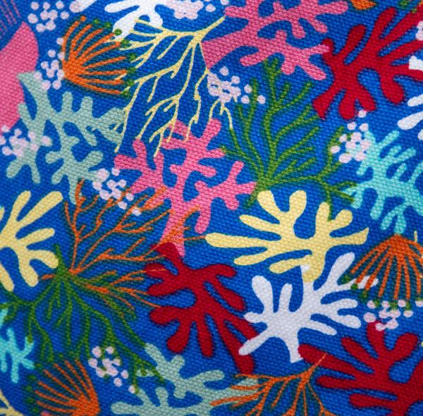 Un sac aux motifs marins